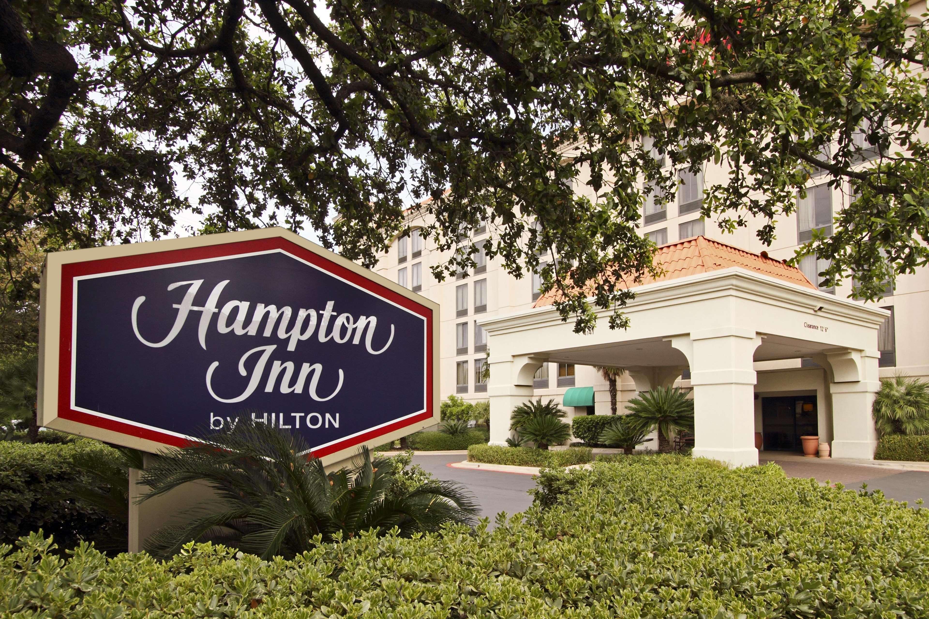 Отель Hampton By Hilton Austin South - I-35 & Ben White Экстерьер фото